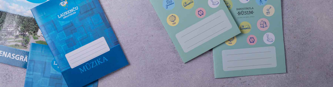 Dienasgrāmata un plānotājs , kas pārstāv Jūsu skolu!